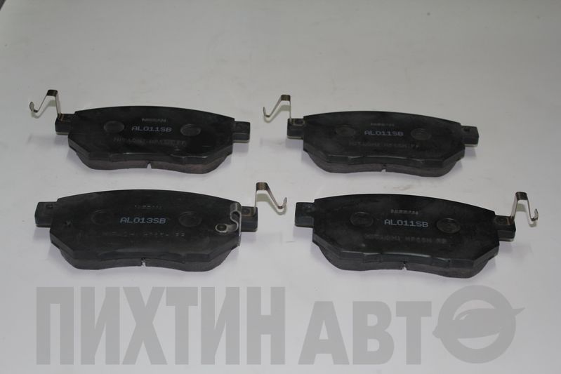 41060CA093 NISSAN Накладки тормозные передние S50 Z50