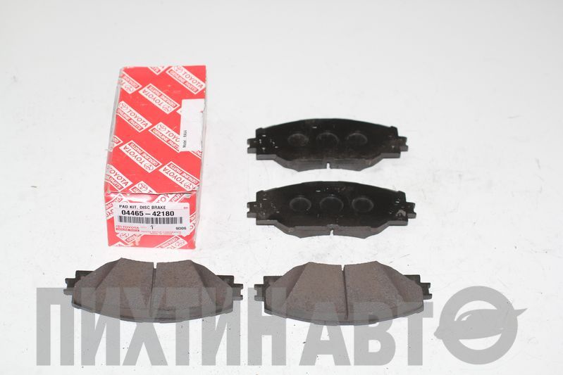 0446542180 TOYOTA Накладки тормозные передние