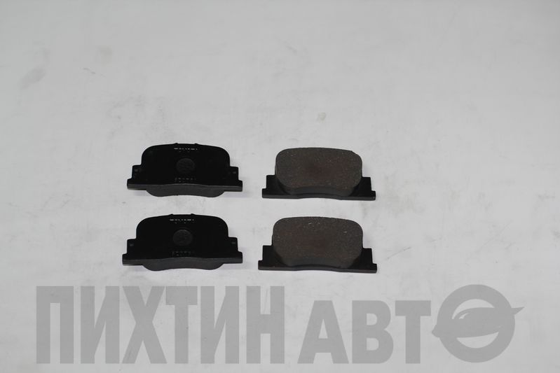 0446633100 TOYOTA Накладки тормозные задние