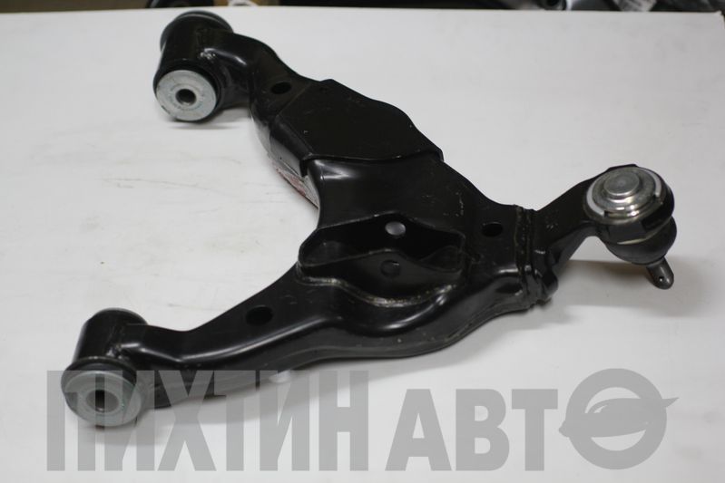 4806960010 TOYOTA Рычаг передний нижний левый