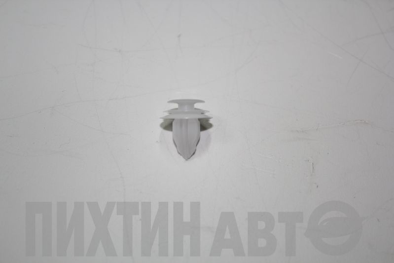 9046710161 TOYOTA Клипса