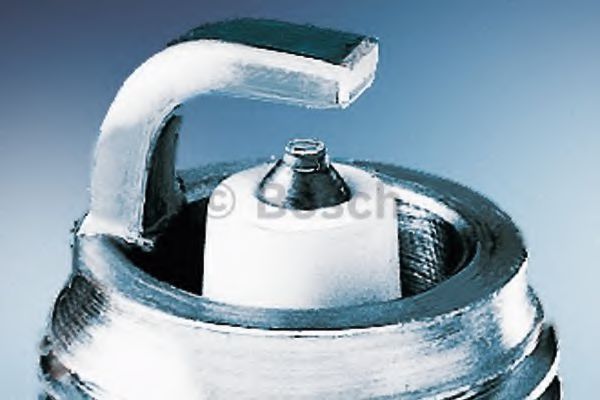 0242240628 BOSCH Свеча зажигания FR6DPP332S (0.7) (Double Platinum)