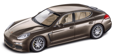 Модель автомобиля Porsche Panamera S (G1 II) 2013 Bruin 1:43